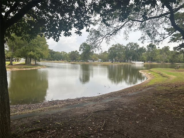 15514 Stone Gables Lane, Houston, TX 77044