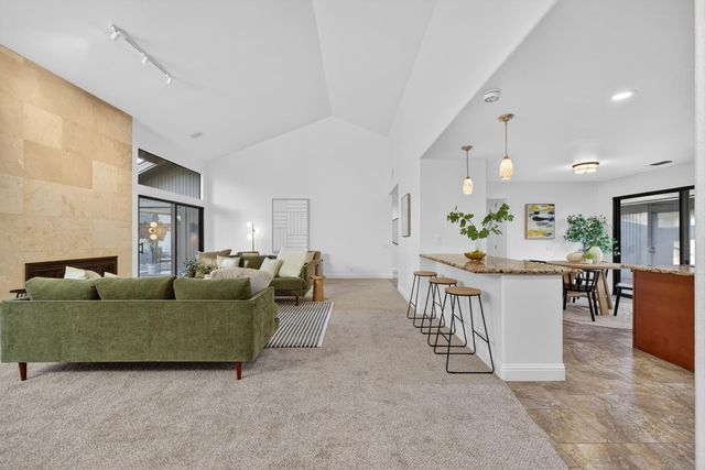 11474 Round House Ct, Gold River, CA 95670