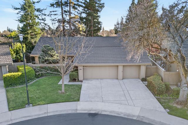 11474 Round House Ct, Gold River, CA 95670