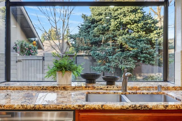 11474 Round House Ct, Gold River, CA 95670