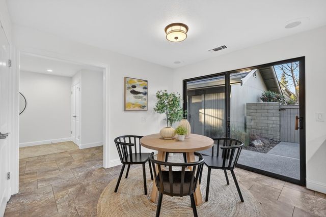 11474 Round House Ct, Gold River, CA 95670