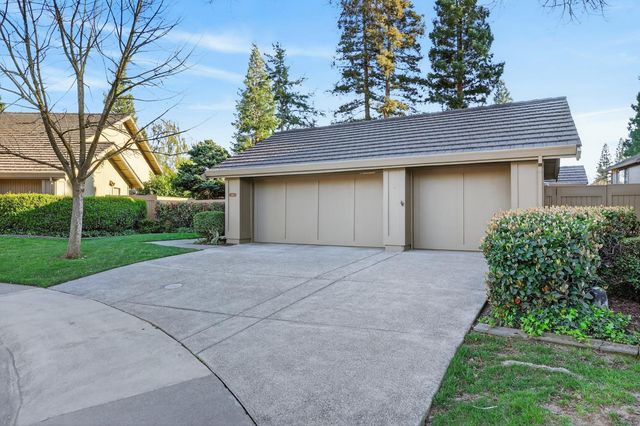 11474 Round House Ct, Gold River, CA 95670