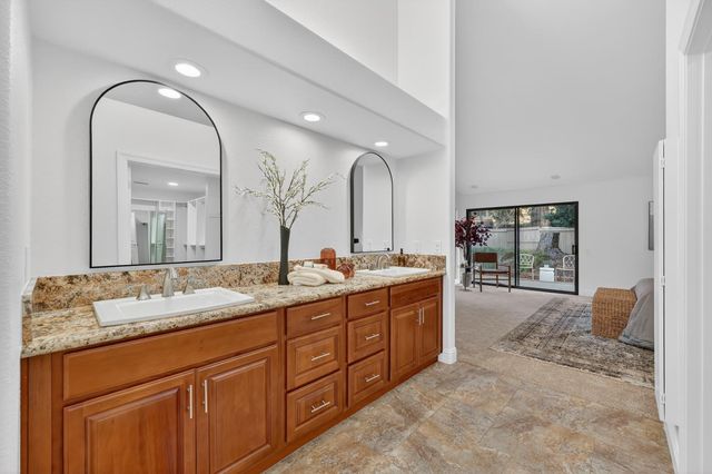 11474 Round House Ct, Gold River, CA 95670