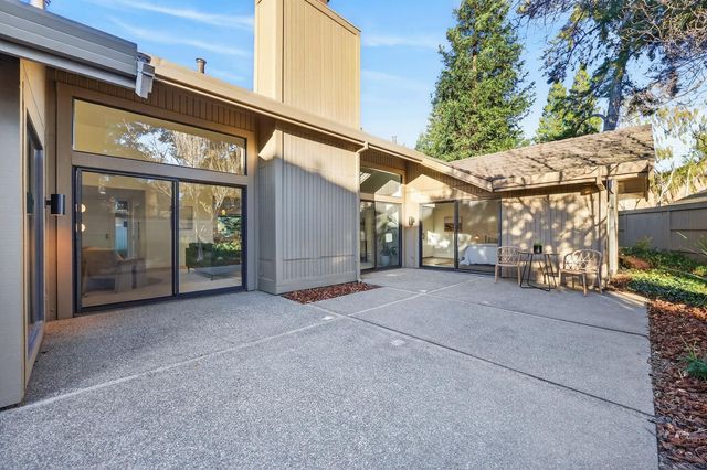 11474 Round House Ct, Gold River, CA 95670