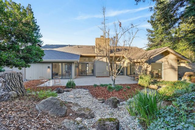 11474 Round House Ct, Gold River, CA 95670