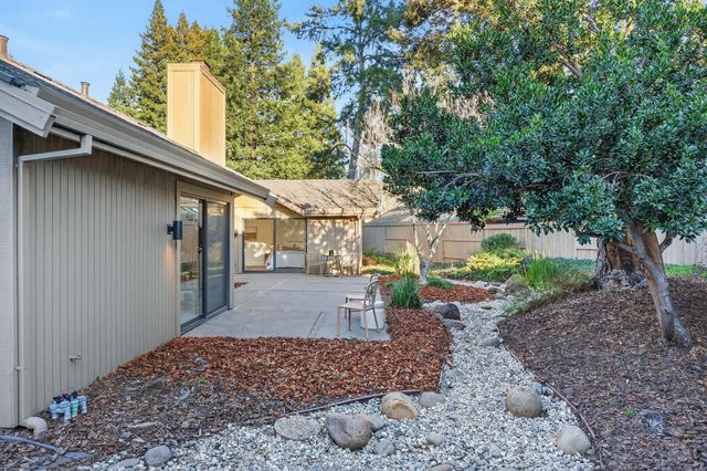 11474 Round House Ct, Gold River, CA 95670