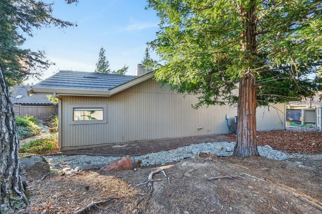 11474 Round House Ct, Gold River, CA 95670