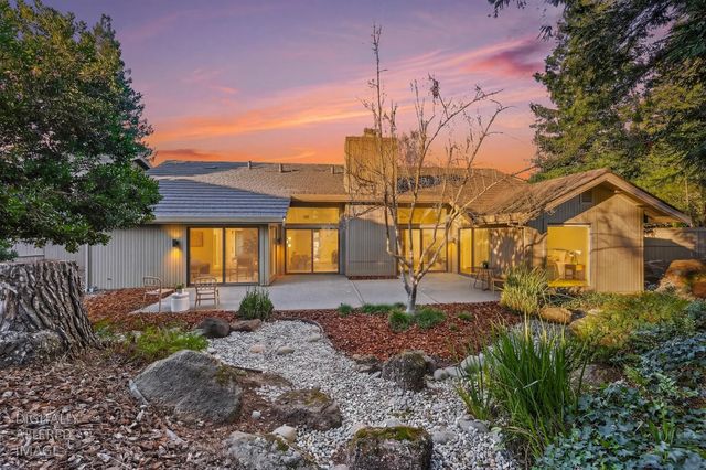 11474 Round House Ct, Gold River, CA 95670