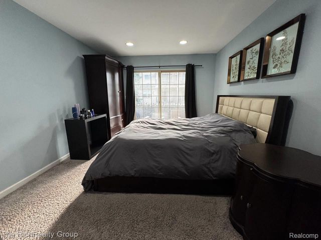 1 W Village Lane 48, Dearborn, MI 48124