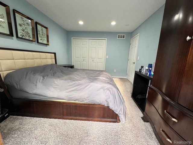 1 W Village Lane 48, Dearborn, MI 48124