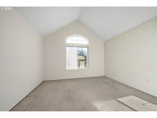 22070 Sw GRAHAMS FERRY Rd, Tualatin, OR 97062