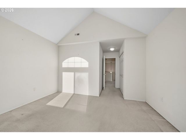 22070 Sw GRAHAMS FERRY Rd, Tualatin, OR 97062