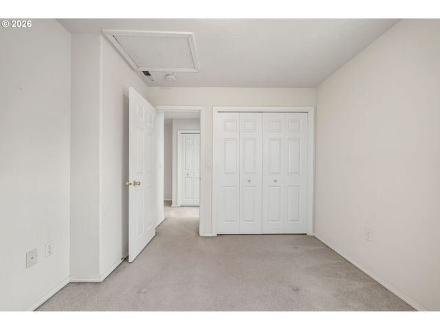 22070 Sw GRAHAMS FERRY Rd, Tualatin, OR 97062