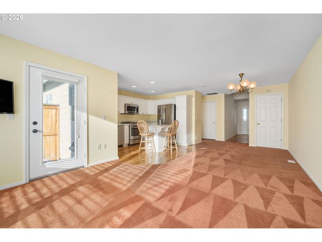 22070 Sw GRAHAMS FERRY Rd, Tualatin, OR 97062