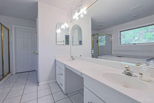 8485 Deer Path, West Chester, OH 45069