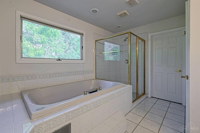 8485 Deer Path, West Chester, OH 45069
