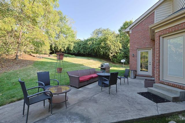 8485 Deer Path, West Chester, OH 45069