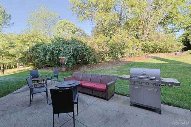 8485 Deer Path, West Chester, OH 45069