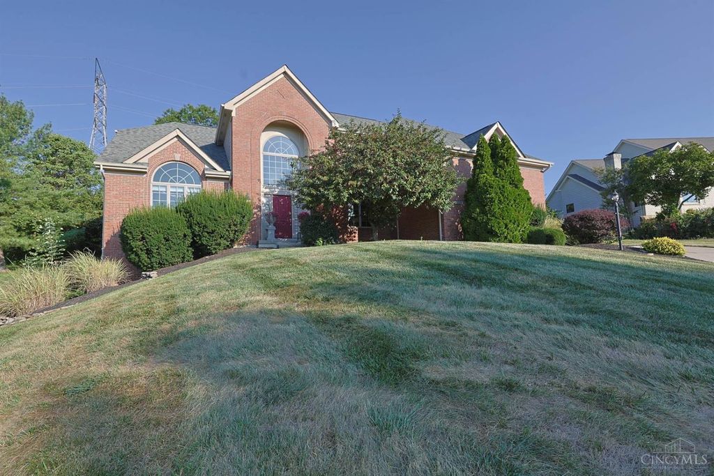 8485 Deer Path, West Chester, OH 45069
