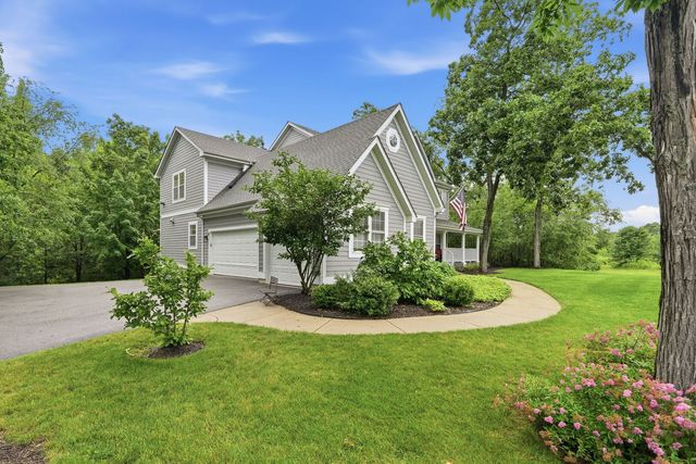 8000 Cripple Creek Drive, Long Grove, IL 60047