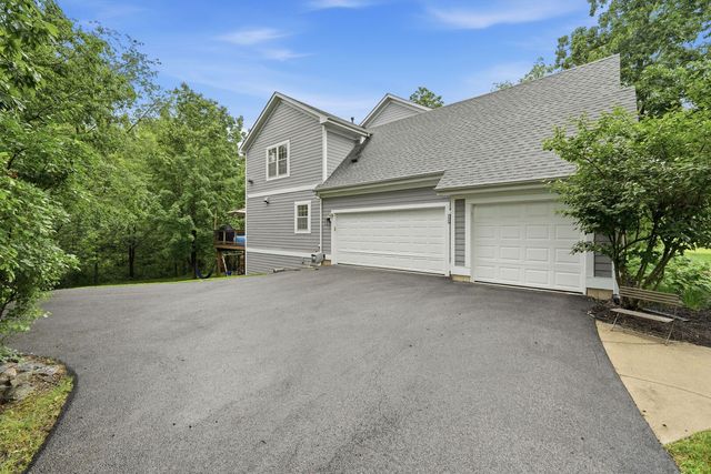8000 Cripple Creek Drive, Long Grove, IL 60047