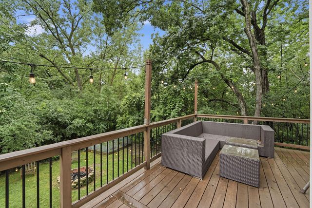 8000 Cripple Creek Drive, Long Grove, IL 60047