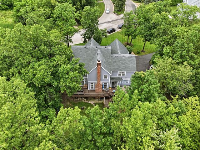 8000 Cripple Creek Drive, Long Grove, IL 60047