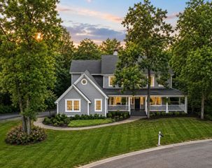 8000 Cripple Creek Drive, Long Grove, IL 60047