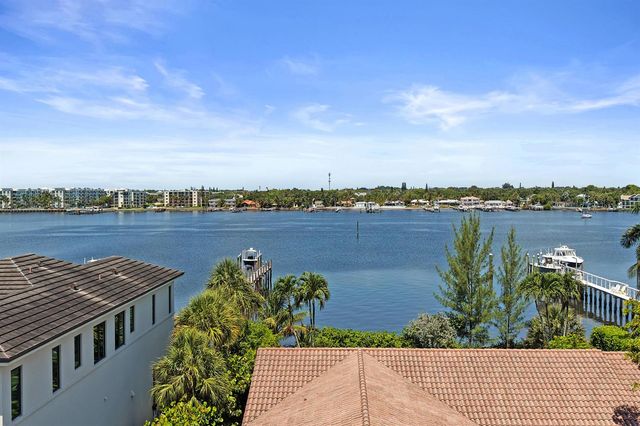 824 W Marbella Lane, Lantana, FL 33462