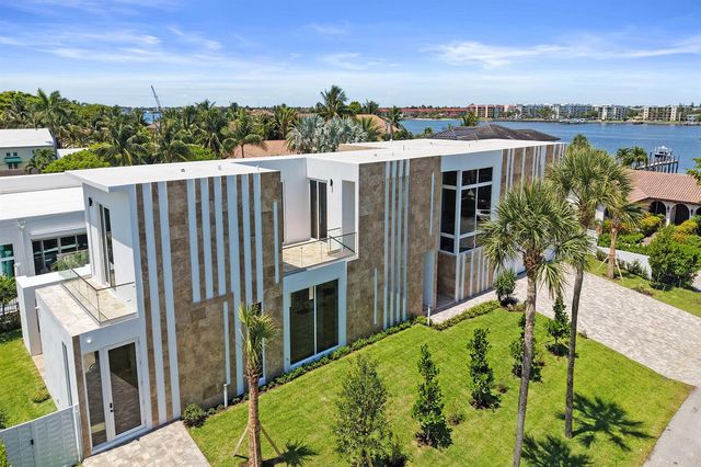 824 W Marbella Lane, Lantana, FL 33462