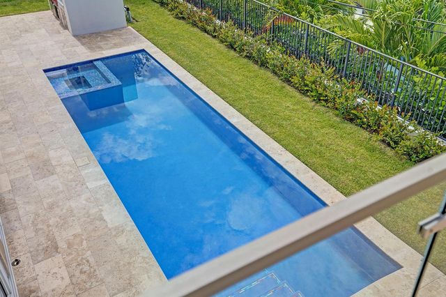 824 W Marbella Lane, Lantana, FL 33462