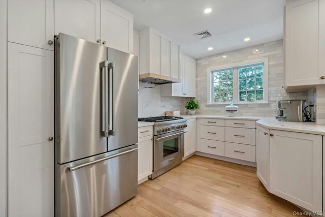 88 Marion Drive, New Rochelle, NY 10804