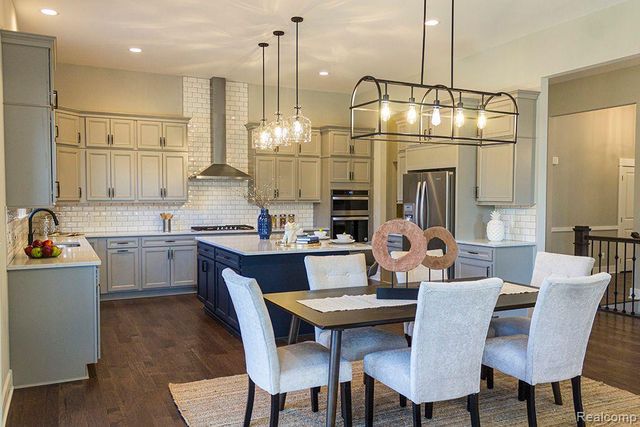 14103 Regatta Bay Drive, Shelby, MI 48315