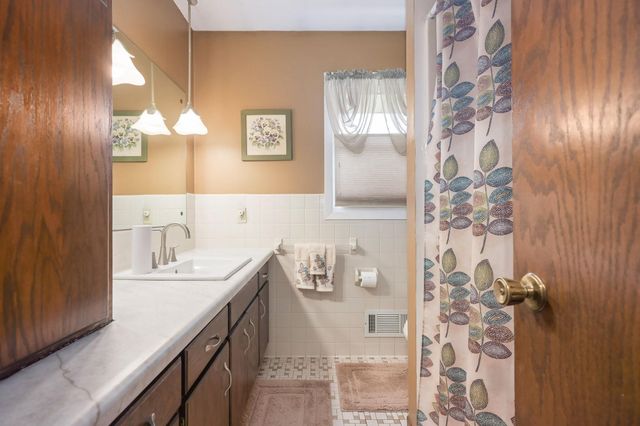 1794 17th Avenue NW, New Brighton, MN 55112