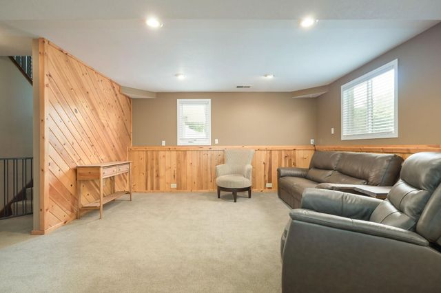 1794 17th Avenue NW, New Brighton, MN 55112