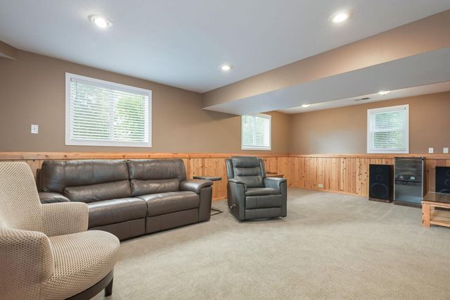 1794 17th Avenue NW, New Brighton, MN 55112