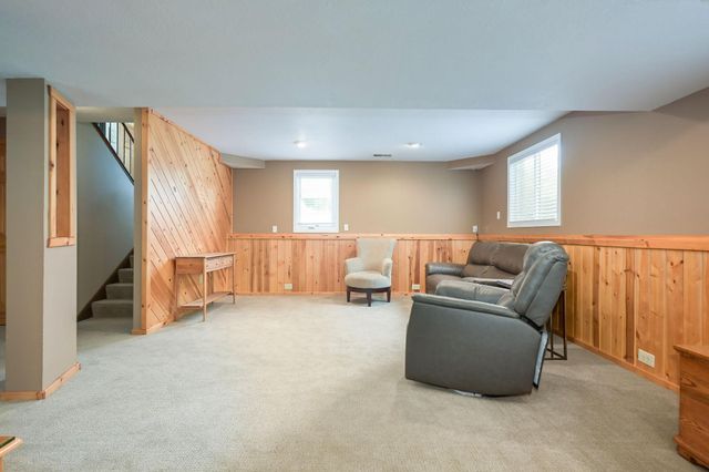 1794 17th Avenue NW, New Brighton, MN 55112