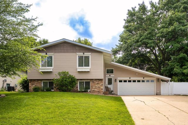 1794 17th Avenue NW, New Brighton, MN 55112