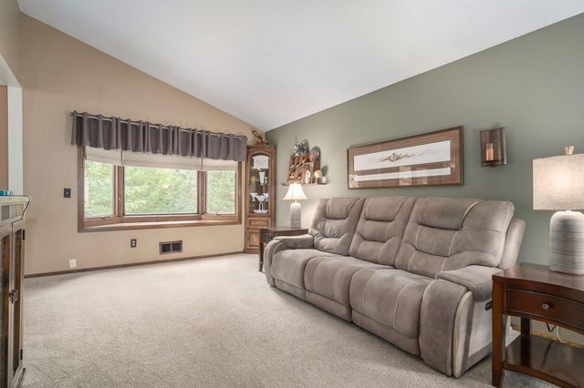 1794 17th Avenue NW, New Brighton, MN 55112