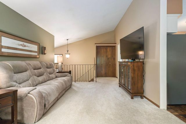 1794 17th Avenue NW, New Brighton, MN 55112