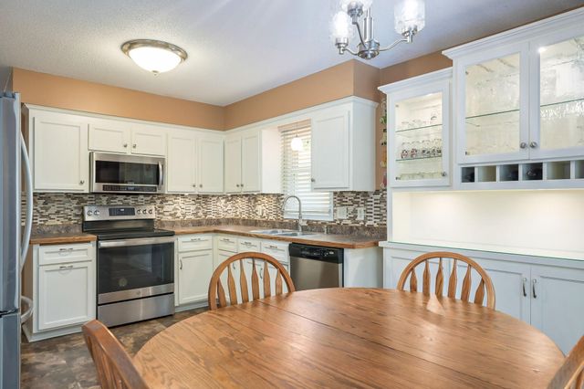 1794 17th Avenue NW, New Brighton, MN 55112
