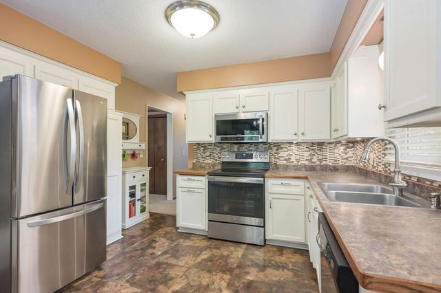 1794 17th Avenue NW, New Brighton, MN 55112