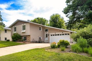 1794 17th Avenue NW, New Brighton, MN 55112