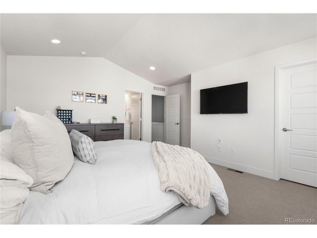 7856 W 43rd Pl, Wheat Ridge, CO 80033