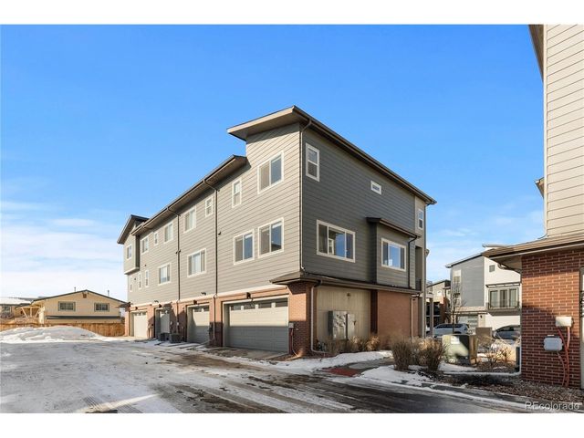 7856 W 43rd Pl, Wheat Ridge, CO 80033