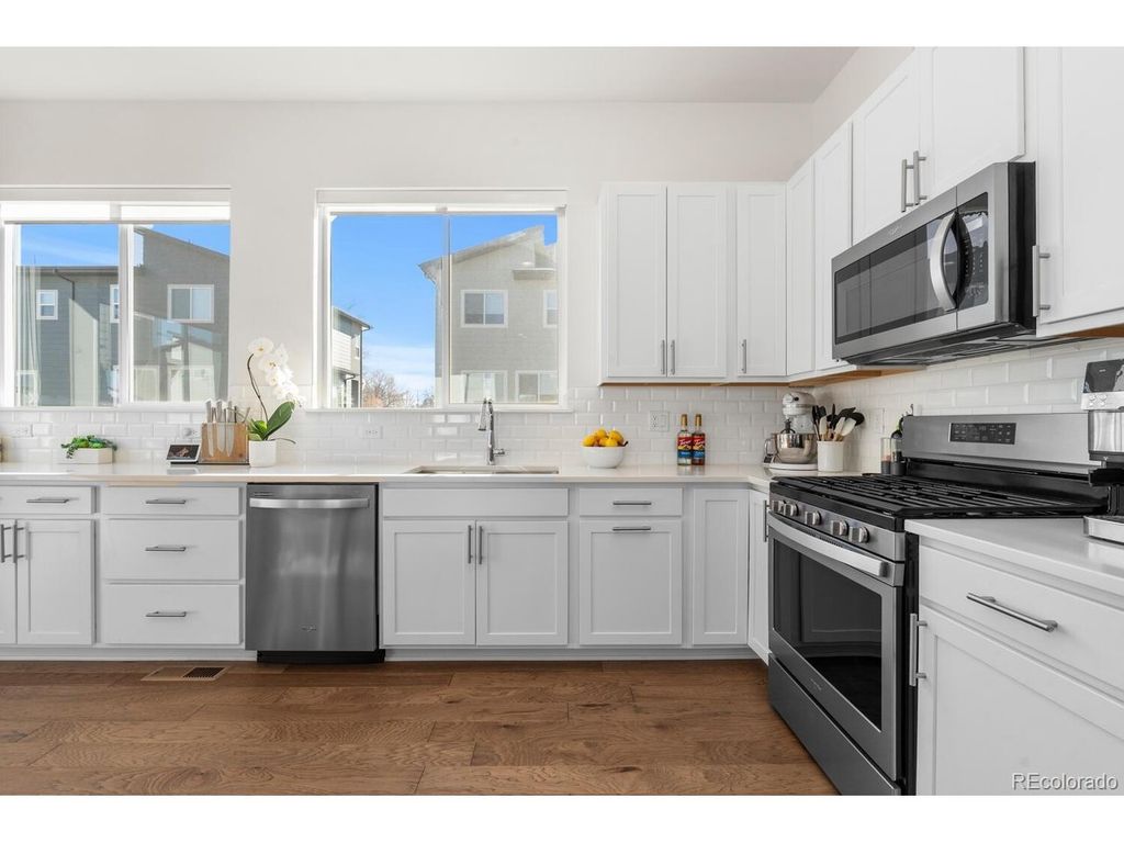 7856 W 43rd Pl, Wheat Ridge, CO 80033