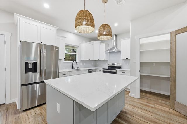 235 Dogwood Road, Brookeland, TX 75931