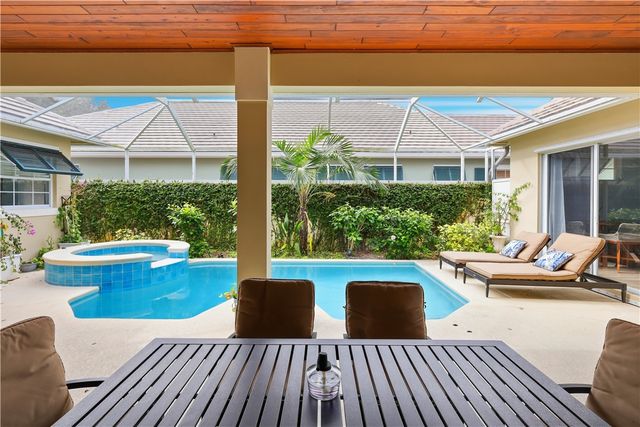 2065 Indian Summer Lane, Vero Beach, FL 32963