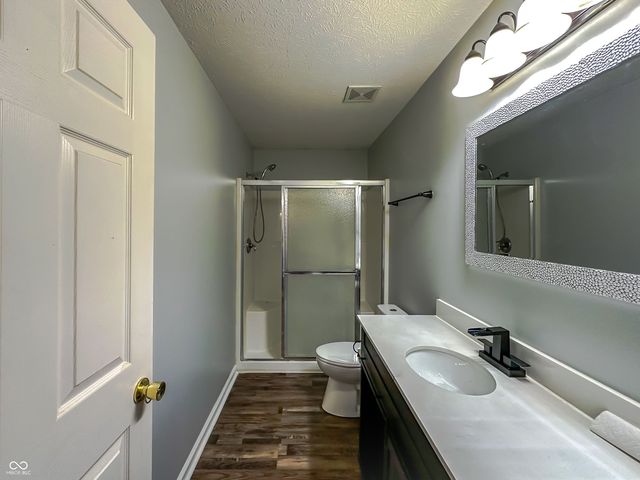 8560 N Springview Drive, Mccordsville, IN 46055