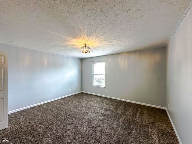 8560 N Springview Drive, Mccordsville, IN 46055